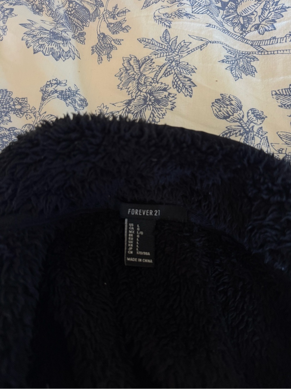 Forever 21 Black Faux-Sherpa Zip-Up Jacket - Women - Picture 2 of 2